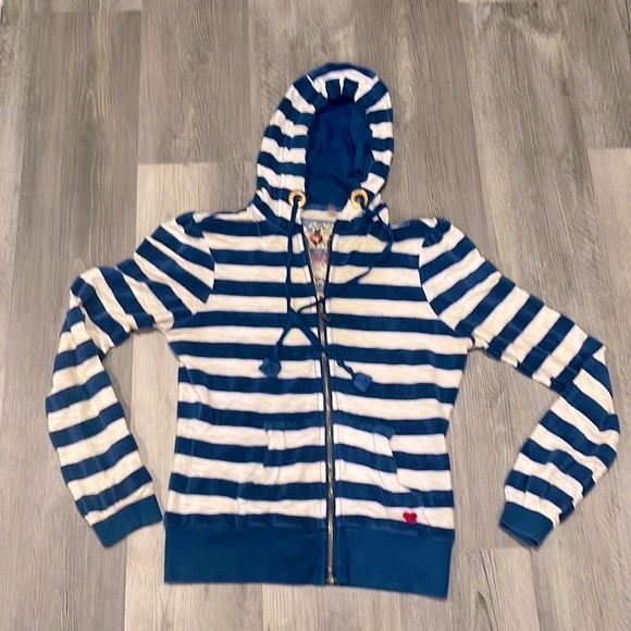 TWISTED HEART Jackets & Blazers - ❤️TWISTED HEART ❤️ VINTAGE Navy and White Striped Vintage Zip up Hoodie Jacket